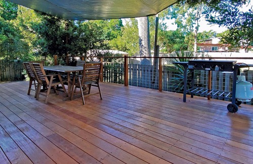 Amity Point House | Contemporary 2 level townhouse, Central Location, Short walk to all amenities