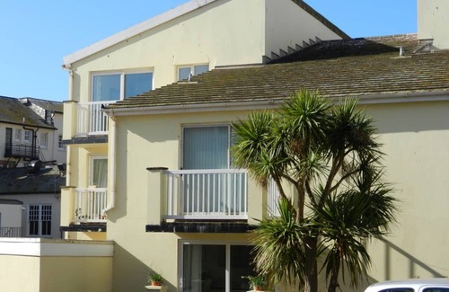 Sidmouth Apartment | Contemporary apartment with parking, lift, balcony, close to sea front and town