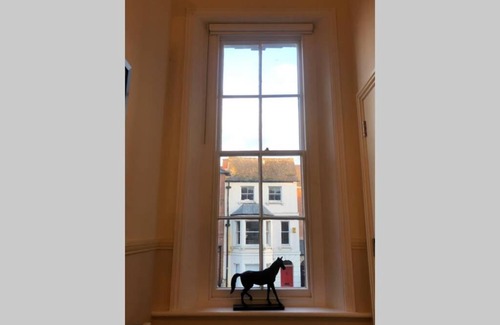 Gloucester Apartment | Contemporary Apartment Near Gloucester Quays&Docks
