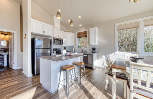 Oceanside House | Contemporary built dog-friendly house w/partial ocean views,