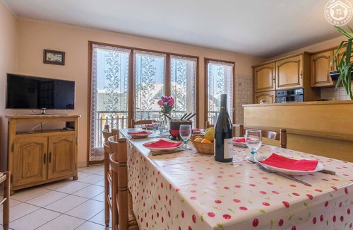Albiez-le-Vieux House | Contemporary house located 200m from the Albiez-Montrond ski slopes and 13km from St Jean d'Arves/les Syb
