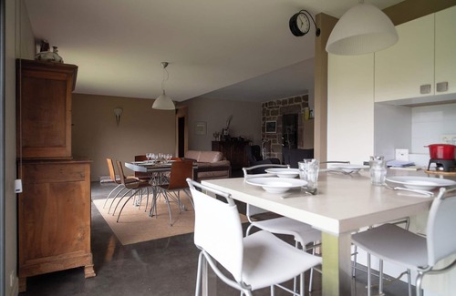 Faugeres House | Contemporary house with all comforts, far from the crowds but close to everything. Unobstructed view