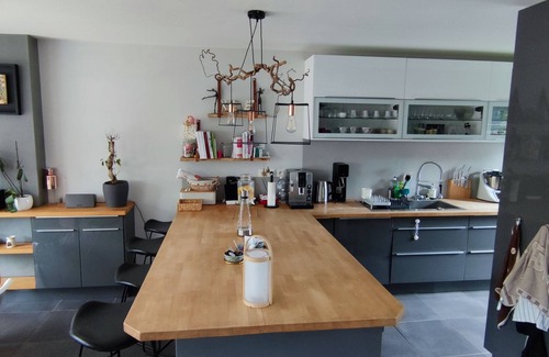 Bruges House | Contemporary house with swimming pool located 15 minutes from the city center of Bordeaux