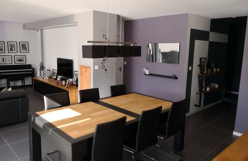 Vannes House | Contemporary house with private heated pool ideally located