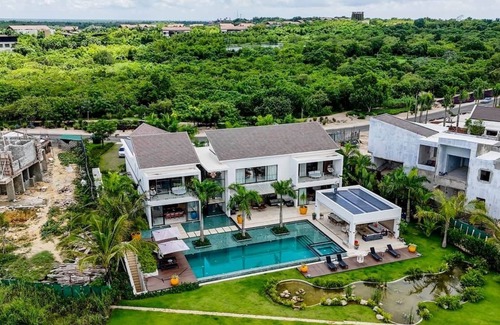 Casa de Campo House | Contemporary NEW 5Bdr Villa w/Pool, Hot Tub & BBQ at CDC!