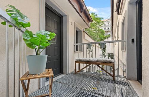 Bucharest City-Centre Apartment | Continental Studio