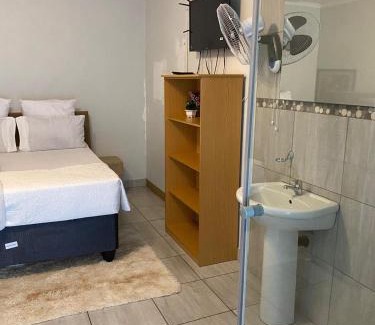 Mahikeng House | CONTRACTORS ACCOMMODATION AT Dne