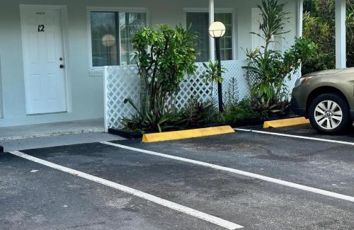 Naples Hotel | Conty's Motel