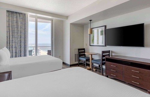 Northeast Virginia Beach Hotel | Convenience & Comfort! Unit w/Kitchenette, Partial Ocean View, Onsite Pools!