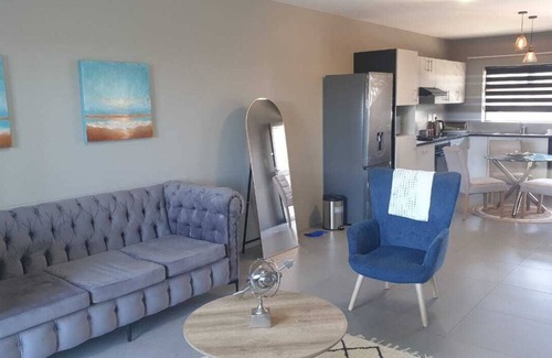 Burgundy Estate Apartment | Convenient 2 Bed, 2 Bath Getaway in Burgundy Estate