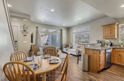 Layton House | Convenient 3BR with King Beds Near Hill AFB and Davis Conference Center