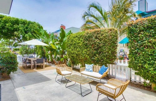 South Mission Beach Condo | Convenient Ground Level ☆ Steps to Ocean ☆ Outdoor Patio