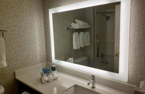 Hillsboro House | Convenient location at a great price with a name you can trust!