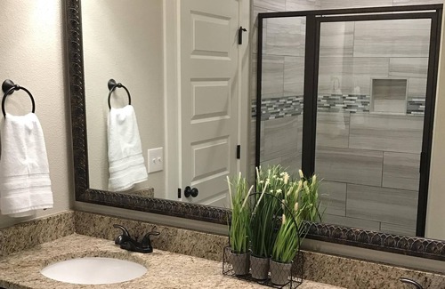 Bentonville House | Convenient location, Close to all things Bentonville. Trendy Restaurants, Shops,