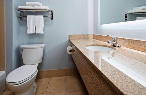 Blaine House | Convenient Location, Near Wheeling Island Casino, Wheeling Heritage Port