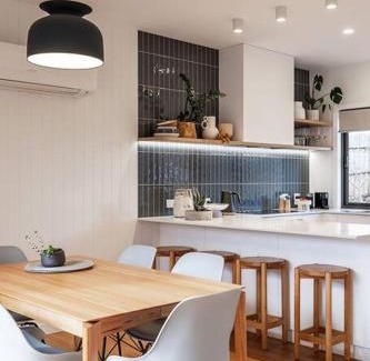 South Launceston House | Convenient luxury home, minutes to CBD + hospital