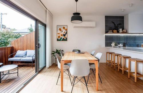 South Launceston House | Convenient luxury home, minutes to CBD + hospital