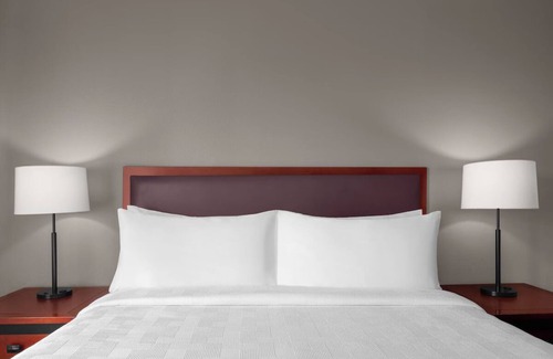 Downtown Hotel | Convenient Studio w/Fully Equipped Kitchen off San Tomas Expy - Parking