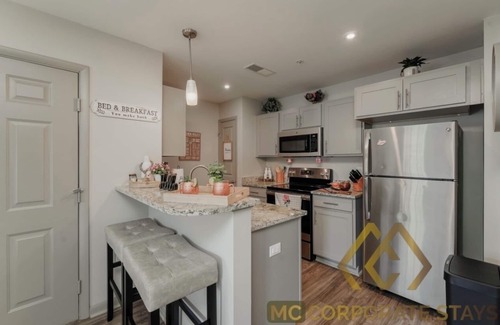 Sherwood Park Apartment | "Convenient UAH Student Haven/5 Mins from Campus" Gate 9 3 minutes