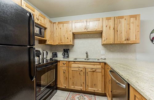 Historic District Condo | Conveniently located in Breckenridge, Garage Parking!