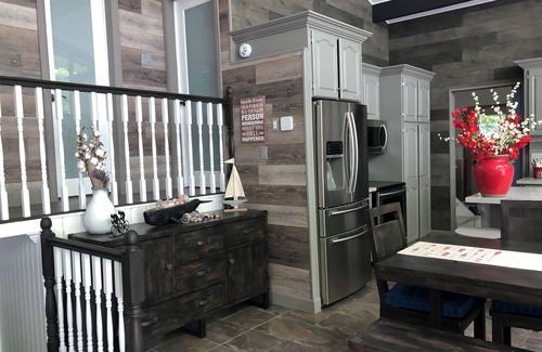 Novar Cottage | Conveniently located 4 Season Cottage with Hot Tub and amazing sunsets!
