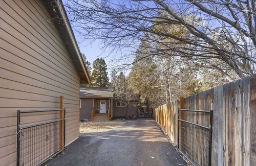 Bend House | Conveniently located with Access to Central Oregon's Best!