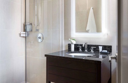 Midtown East Hotel | Conveniently To Excellent Transportation! 4 Posh Units Near Grand Central!
