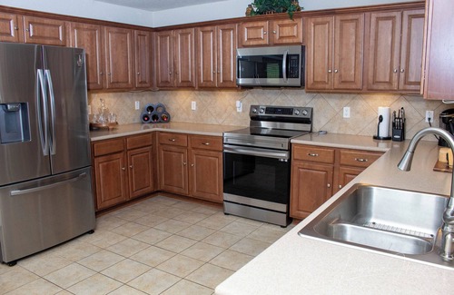 Converse House | Converse retreat just 19 minutes from Frost Bank Center