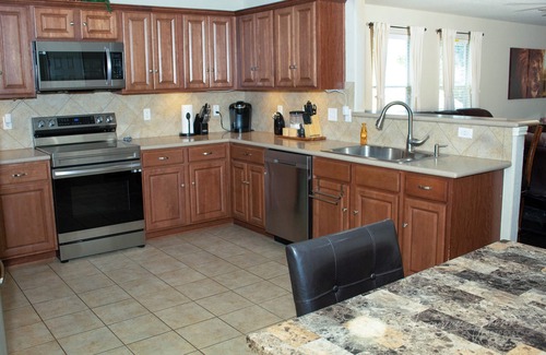 Converse House | Converse retreat just 19 minutes from Frost Bank Center