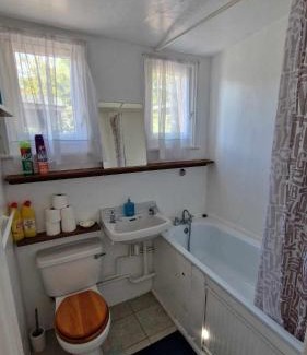 Blendon and Penhill Apartment | Converted Bungalow In Bexley