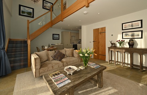 Murthly Cottage | Converted Luxury one Bedroom Steading