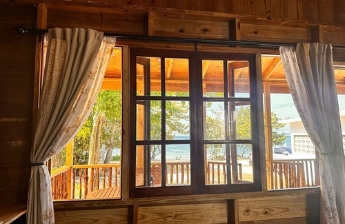 Orange Bay Cabin | Converted Storeroom Cabin by the Beach