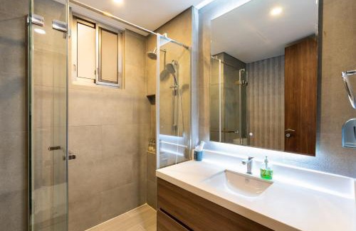 Phu My Hung Apartment | Convinia Luxury The Peak Midtown