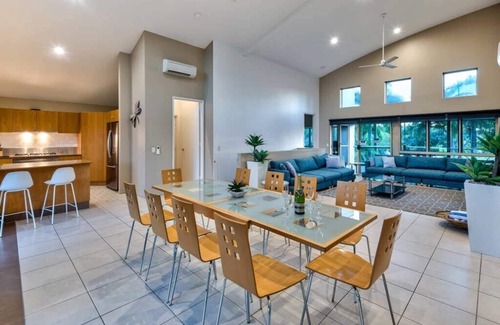 Hamilton Island Apartment | Cooinda Gardens 1, Beautiful Apartment on Hamilton Island