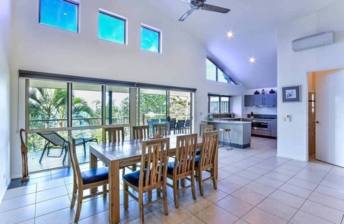 Hamilton Island Apartment | Cooinda Gardens 4, Cooinda Gardens 4 on Hamilton Island