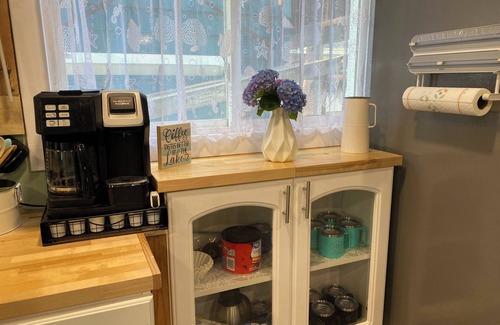Ashtabula House | Cool 4-bedroom house with AC in charming Ashtabula