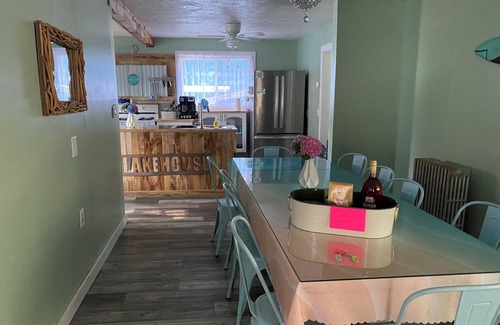 Ashtabula House | Cool 4-bedroom house with AC in charming Ashtabula