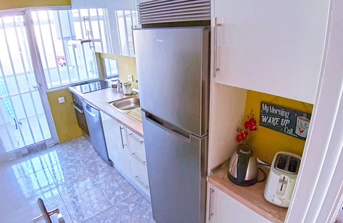 Los Cristianos Apartment | Cool and big apartment 50 mt by the ocean 6-8 Pax