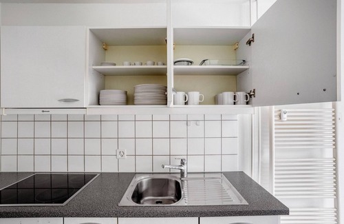 Breite Apartment | Cool Breite 2BR w/Storage & Shared W/D, by Blueground