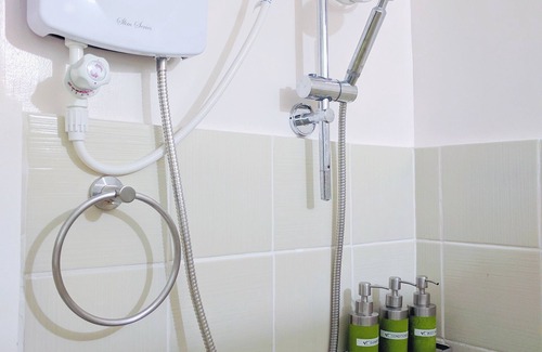 San Jose Condo | Cool & Chic 1BR With WiFi & Netflix At Aloha Tagaytay