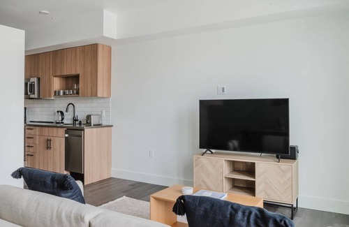 Squire Park Apartment | Cool First Hill Jr 1BR w/Gym, Coworking & Games, by Blueground
