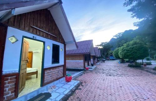 Na Hin Hotel | Cool Pool Bungalow