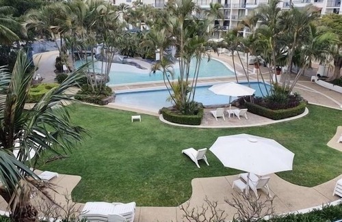 Coolangatta Apartment | Coolangatta Beach, Calypso Resort, Sleeps 6 at Oaks Gold Coast Calypso Resort