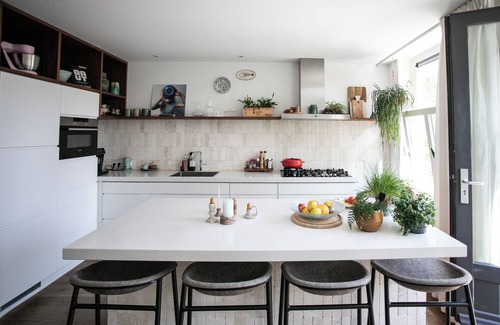 IJplein en Vogelbuurt House | Coolest House on the Block - Tranquil Location, Just 10 Minutes to the City