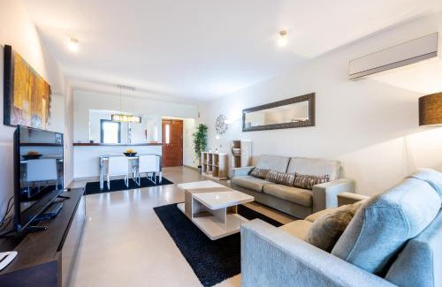 Praia da Luz Apartment | CoolHouses Algarve, Luz 2 bed elegant flat, private pool & garden, SPA facilities, Mar da Luz 19