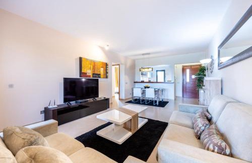 Praia da Luz Apartment | CoolHouses Algarve, Luz 2 bed elegant flat, private pool & garden, SPA facilities, Mar da Luz 19