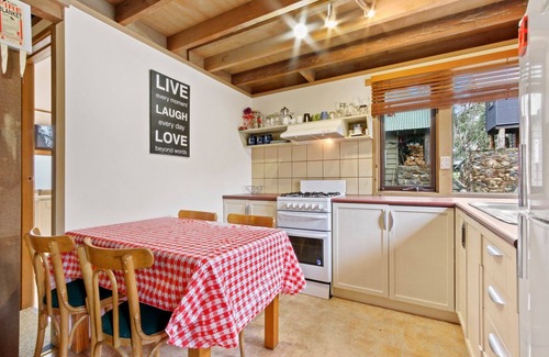 Dinner Plain Ski Chalet | Coolong - Dinner Plain