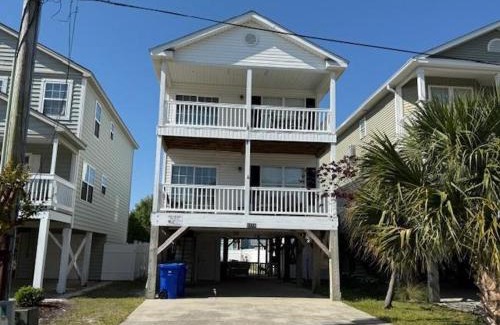 Surfside Beach House | Cooper's Lighthouse Home