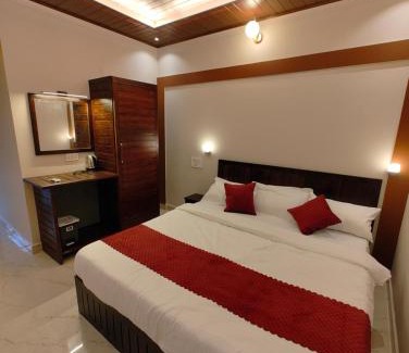 Kushalnagar Hotel | Coorg Nest Cottages By Dreamy Vacations