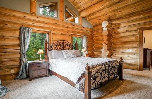Quandary Village House | Copper Hideaway - Large Exquisite Cabin In The Rocky Mountains! cabin